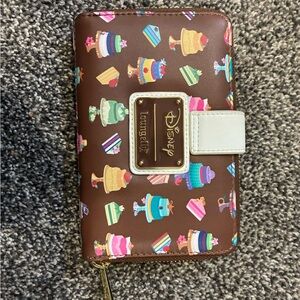Disney Brown Cupcake Pattern Zip Wallet with White Snap